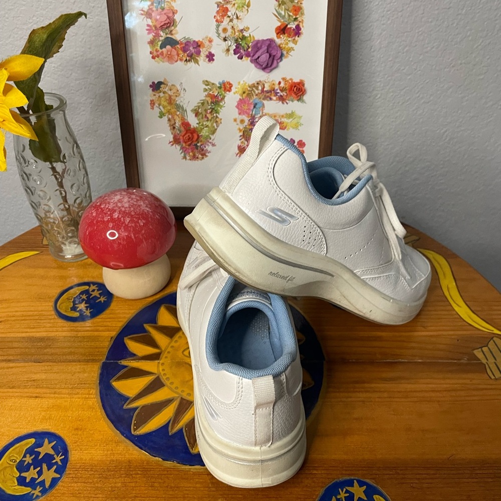 Women’s Sketchers Size 7.5